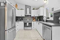 14 KENYON CRESCENT | Grimsby Ontario | Slide Image Nine