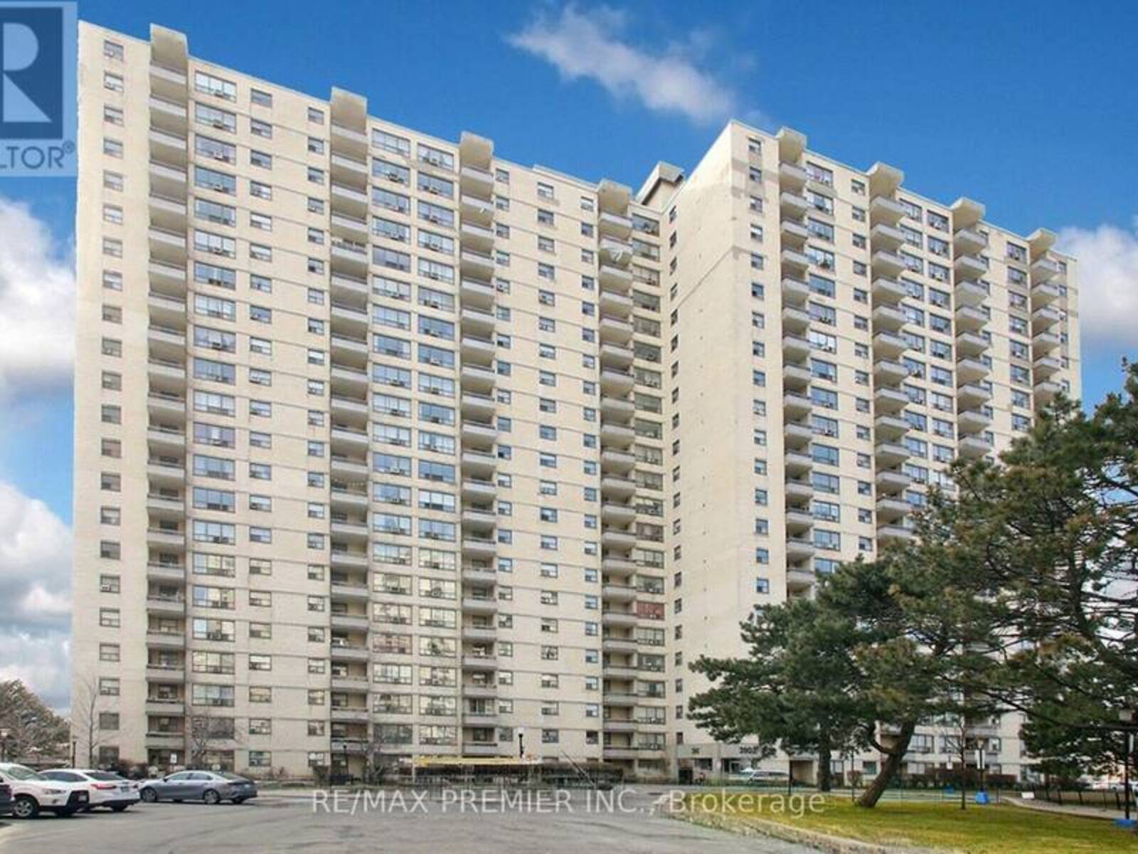 1909 - 390 DIXON ROAD, Toronto, Ontario M9R 1T4