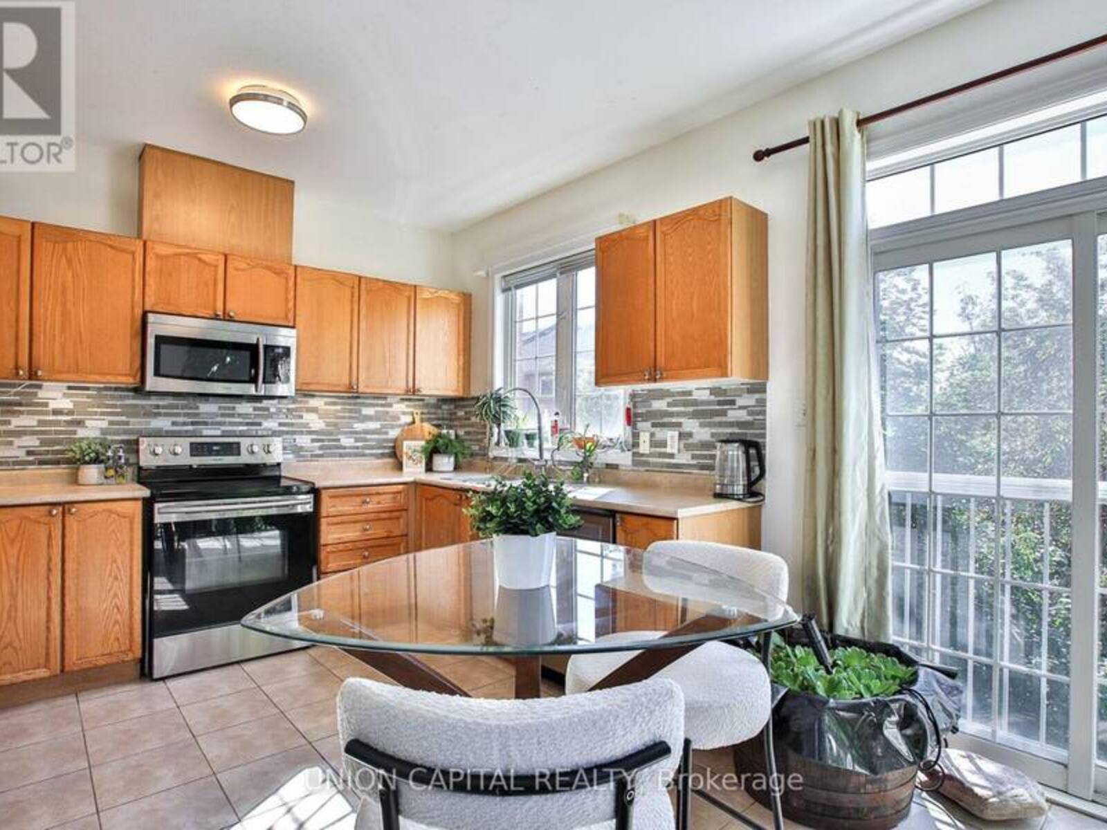60 WILKIE LANE, Ajax, Ontario L1S 7S5