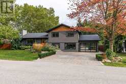 600 DEBORAH CRESCENT | Burlington Ontario | Slide Image Four