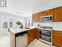 29 REDMOND DRIVE | Ajax Ontario | Slide Image Twelve