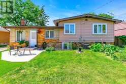 3992 LONGFELLOW AVENUE | Windsor Ontario | Slide Image Thirty