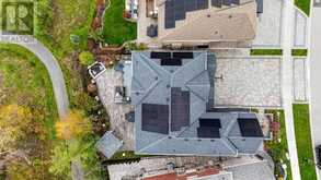 33 STOLLERY POND CRESCENT | Markham Ontario | Slide Image Six
