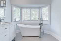 296 KENT CRESCENT | Burlington Ontario | Slide Image Thirteen