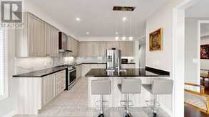 153 ROMANELLI CRESCENT | Bradford West Gwillimbury Ontario | Slide Image Nineteen
