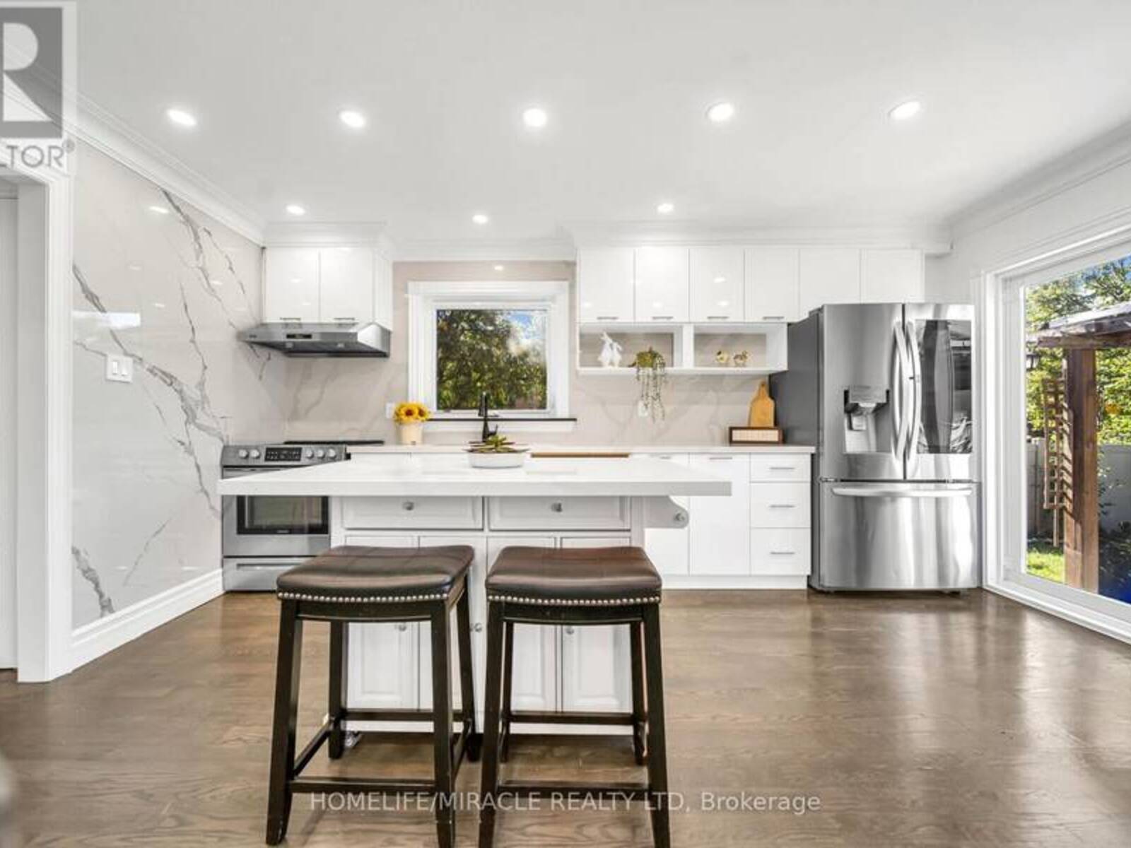 469 FOTHERGILL BOULEVARD, Burlington, Ontario L7L 6J1