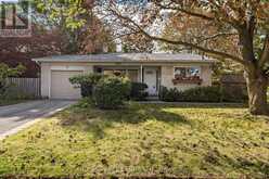 33 ROANOKE ROAD | Toronto Ontario | Slide Image Two