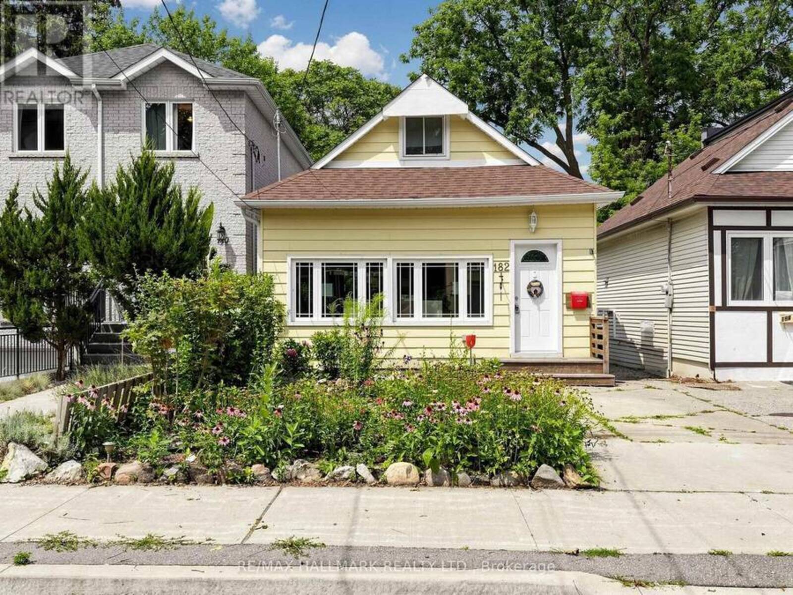182 HOLBORNE AVENUE, Toronto, Ontario M4C 2R8