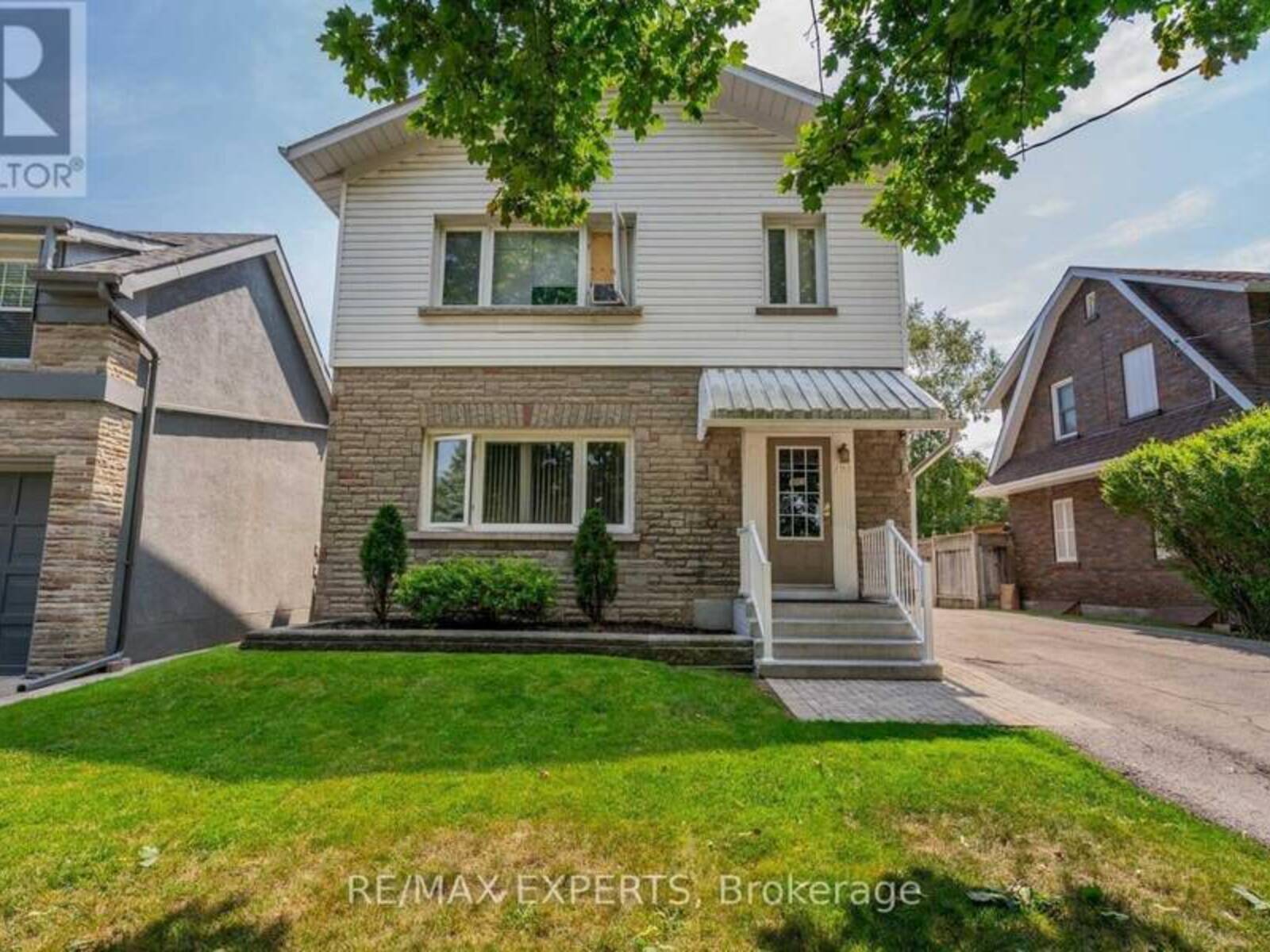 393 KING STREET E, Oshawa, Ontario L1H 1E3