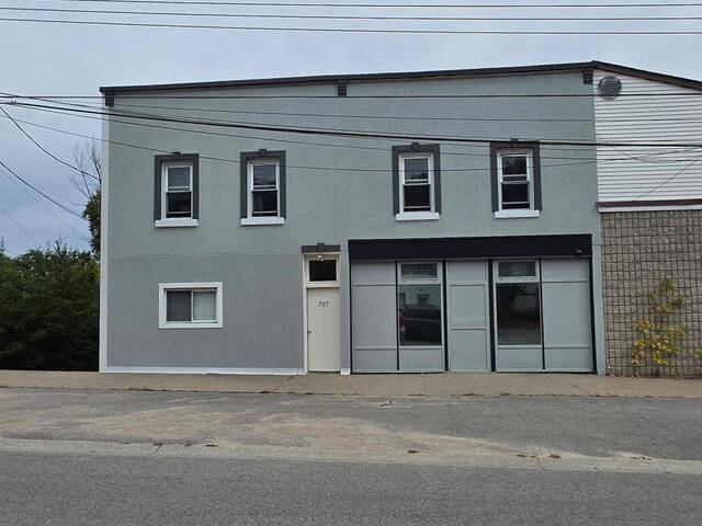 757 FOURTH AVENUE Tay Ontario, L0K 1R0 - Property For Sale