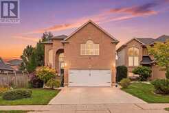 11 REDTAIL CRESCENT | Hamilton Ontario | Slide Image Four