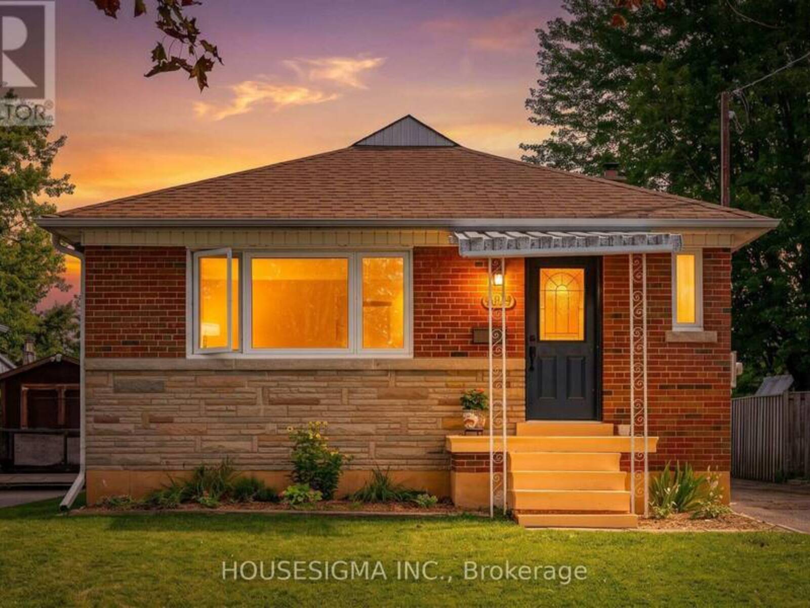 309 BALDWIN STREET, Oshawa, Ontario L1H 6H5