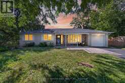 24 LINCOLN GREEN DRIVE | Markham Ontario | Slide Image Two