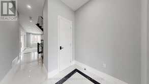 642 SWEETWATER CRESCENT | Newmarket Ontario | Slide Image Seventeen