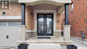 642 SWEETWATER CRESCENT | Newmarket Ontario | Slide Image Three