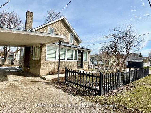 514 FRANK STREET Georgian Bluffs Ontario, N0H 2T0 - 3 Bedrooms Home For Sale