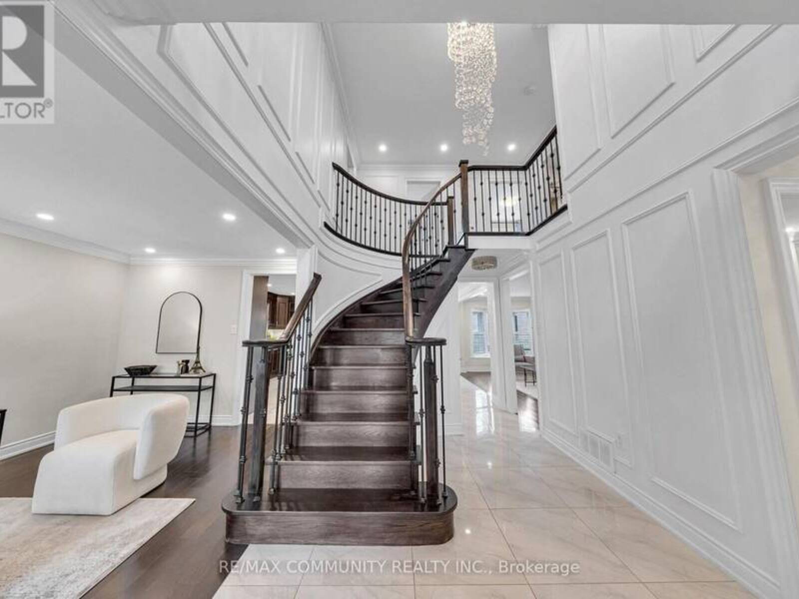 43 FIELDWOOD DRIVE, Toronto, Ontario M1V 3G3