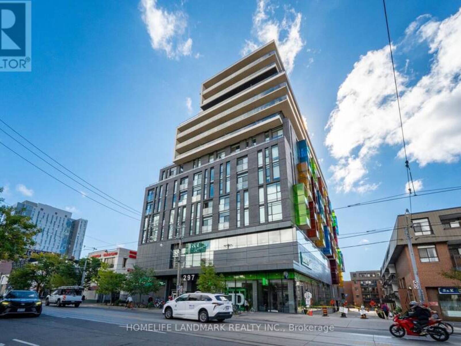 705 - 297 COLLEGE STREET, Toronto, Ontario M5T 0C2