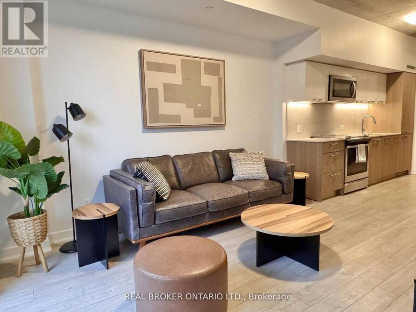717 - 15 BASEBALL PLACE, Toronto, Ontario M4M 0E6