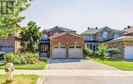 83 STONEBRIDGE BOULEVARD | Toronto Ontario | Slide Image Three