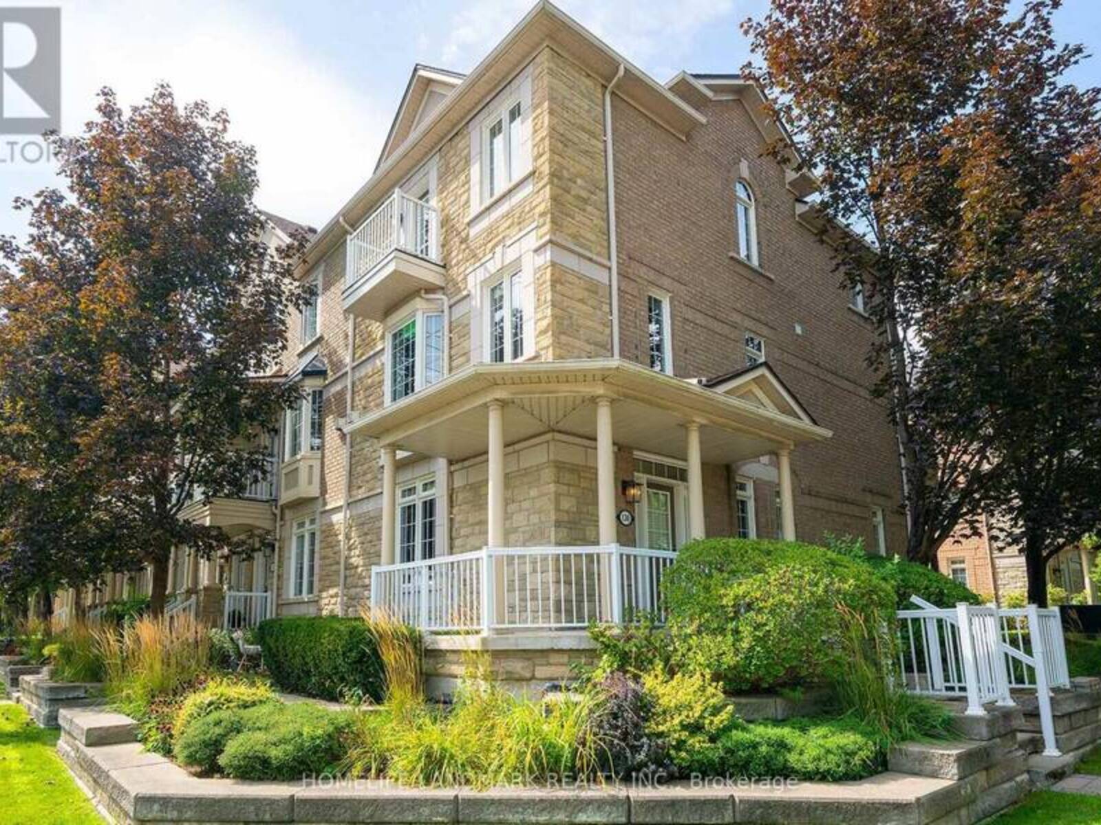 15 - 130 PARK STREET E, Mississauga, Ontario L5G 4W1