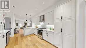 82 CAROLINE AVENUE | Toronto Ontario | Slide Image Twelve