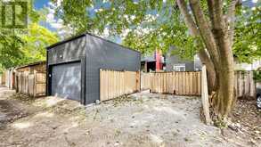82 CAROLINE AVENUE | Toronto Ontario | Slide Image Thirty