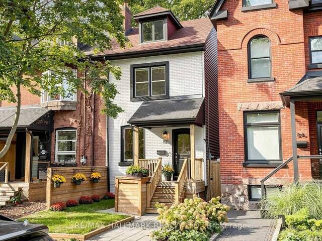 82 CAROLINE AVENUE Toronto Ontario, M4M 2X7 - 3 Bedrooms Home For Sale