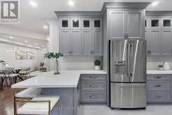 20 TRISH DRIVE | Richmond Hill Ontario | Slide Image Seventeen