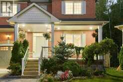 20 TRISH DRIVE | Richmond Hill Ontario | Slide Image Two