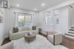 20 TRISH DRIVE | Richmond Hill Ontario | Slide Image Seven