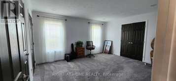 207 SPRUCE STREET | Hanover Ontario | Slide Image Nine