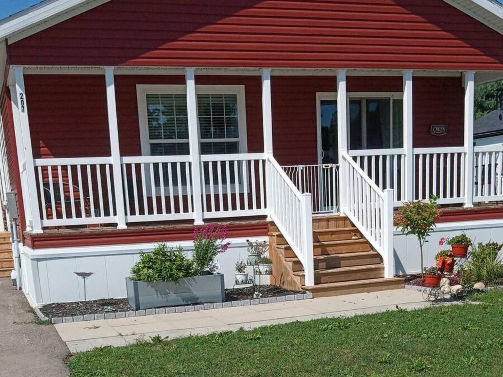207 SPRUCE STREET, Hanover, Ontario N4N 0C4