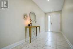 32 MCGURRAN LANE | Richmond Hill Ontario | Slide Image Six