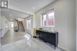 126 HARTNEY DRIVE | Richmond Hill Ontario | Slide Image Twelve