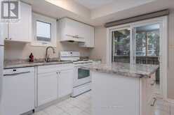 9 - 119 D'AMBROSIO DRIVE | Barrie Ontario | Slide Image Three