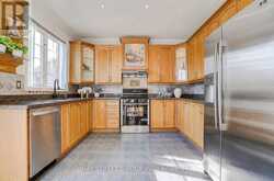 57 GAIL PARKS CRESCENT | Newmarket Ontario | Slide Image Six