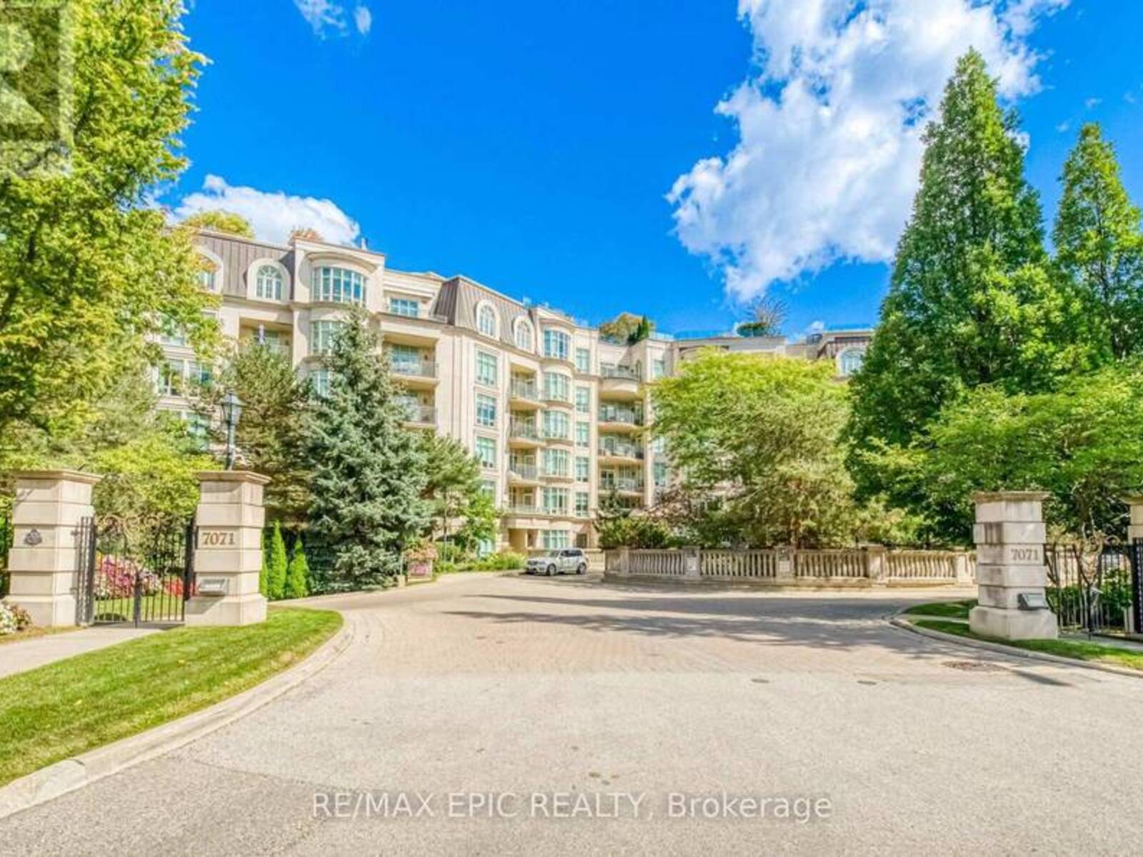 211 - 7071 BAYVIEW AVENUE, Markham, Ontario L3T 7Y8