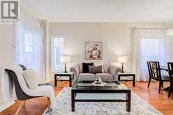 48 NANTUCKET DRIVE | Richmond Hill Ontario | Slide Image Ten