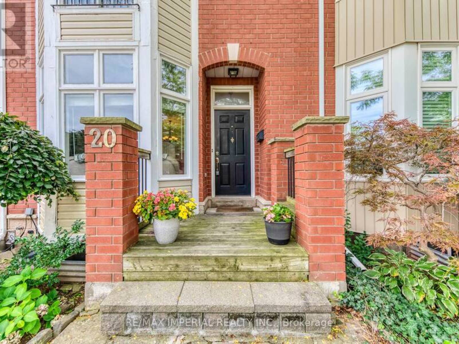 20 THE GREENERY, Oakville, Ontario L6H 6J6