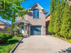6 PURDY CRESCENT W Toronto Ontario, M9N 3X8