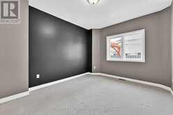 12 LAMONT CRESCENT | Barrie Ontario | Slide Image Sixteen