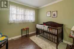 18 OAK STREET | Barrie Ontario | Slide Image Nine