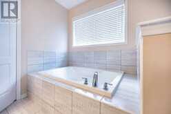 427 WINDSFIELDS FARM DRIVE W | Oshawa Ontario | Slide Image Thirty