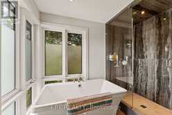 36 BLUE JAY BOULEVARD | Georgina Ontario | Slide Image Thirty-two