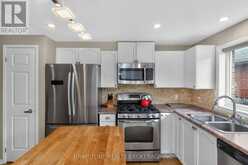 9 HOLLY MEADOW ROAD | Barrie Ontario | Slide Image Six