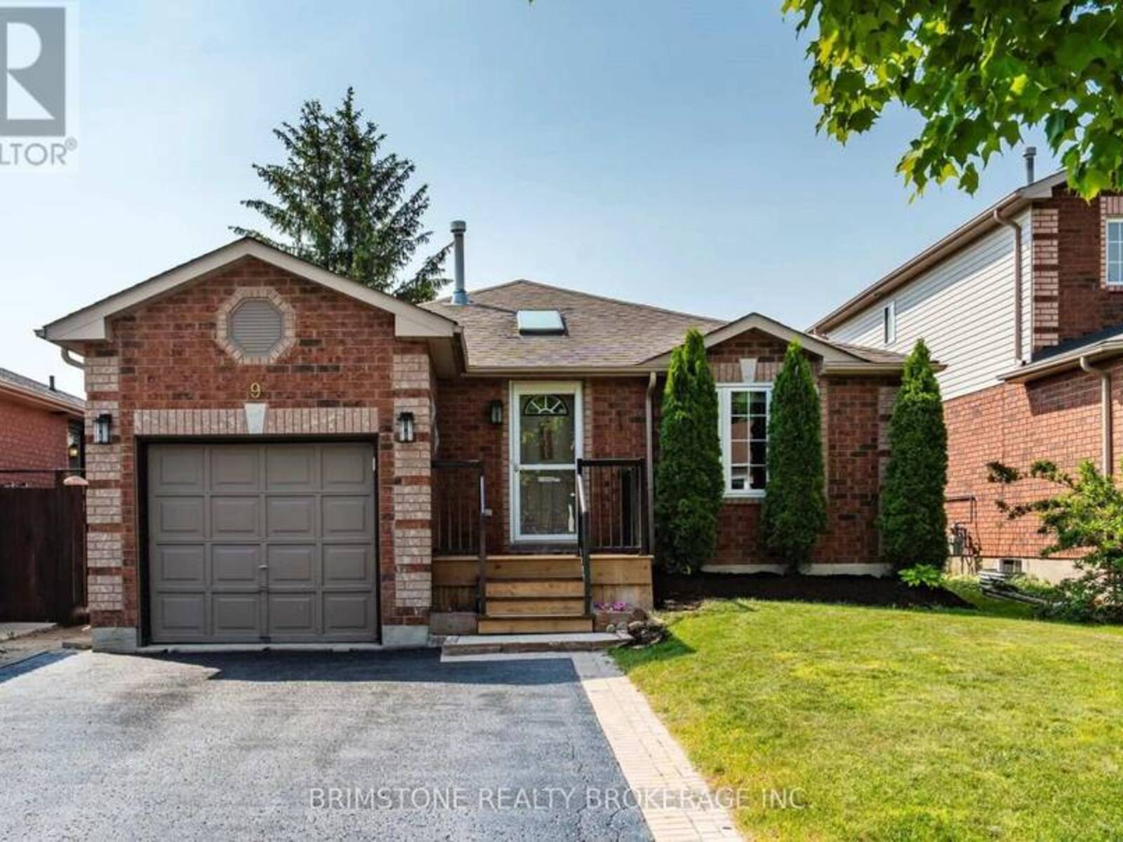 9 HOLLY MEADOW ROAD, Barrie, Ontario L4N 8S1