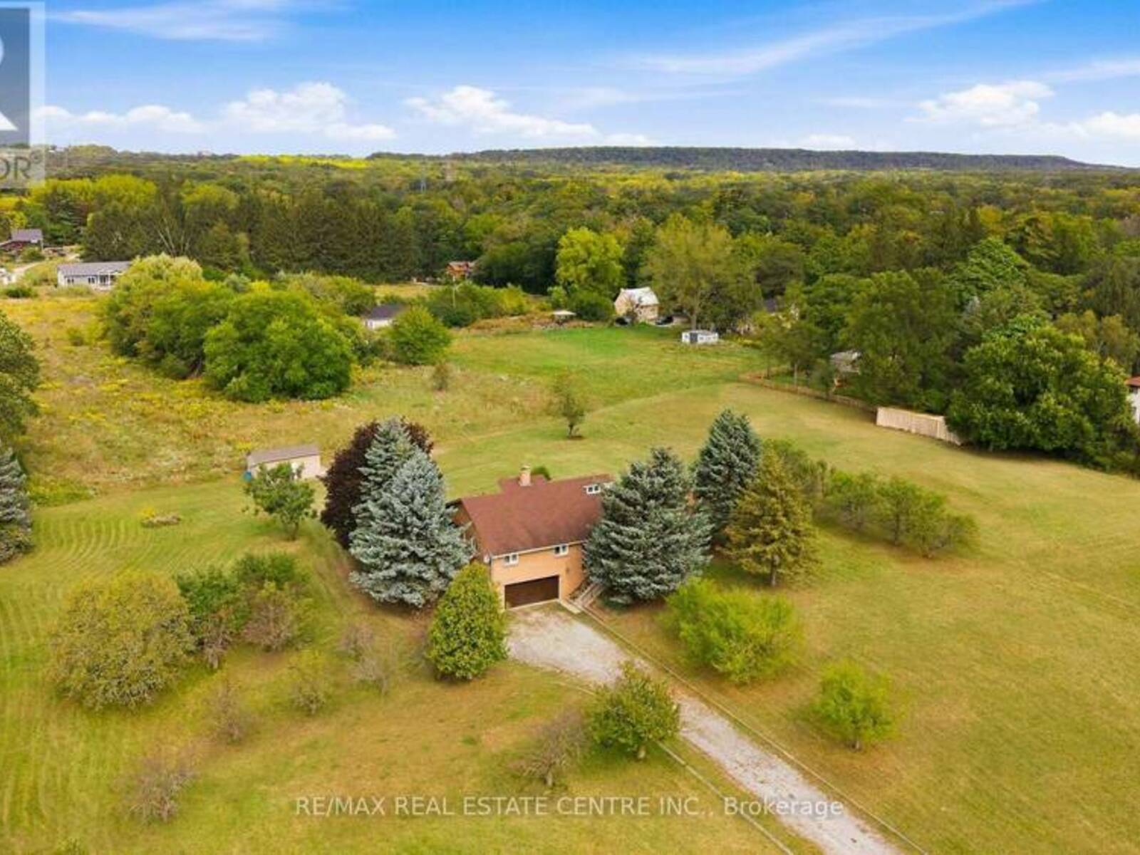 335 YORK ROAD, Burlington, Ontario L7P 0T6