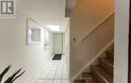 376 MC ROBERTS AVENUE | Toronto Ontario | Slide Image Nineteen
