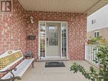 82 DOON MILLS DRIVE | Kitchener Ontario | Slide Image Six